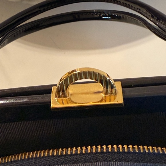 Vintage Elegant Crown Lewis Patent Leather NAVY Handbag. Shiny. Two Top Handles - Picture 4 of 16